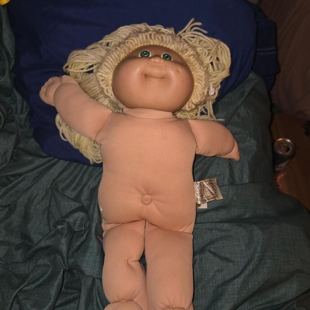 Vintage 1982 Cabbage Patch Kids Doll Blonde Yarn Hair Green Eyes -16" nostalgia
